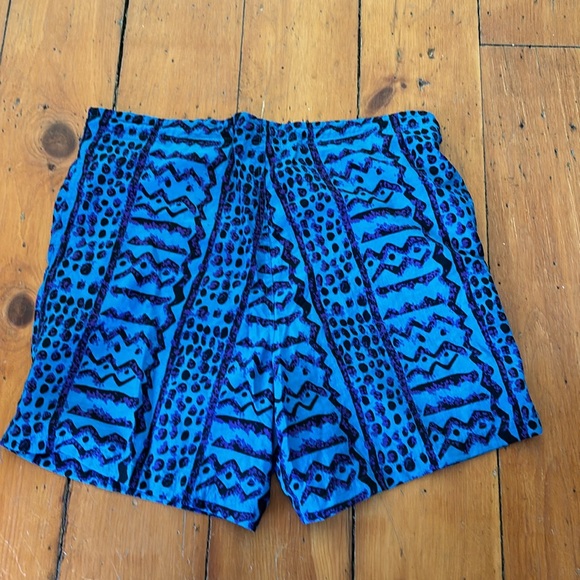 Vintage mesh lined nylon shorts - Picture 3 of 5